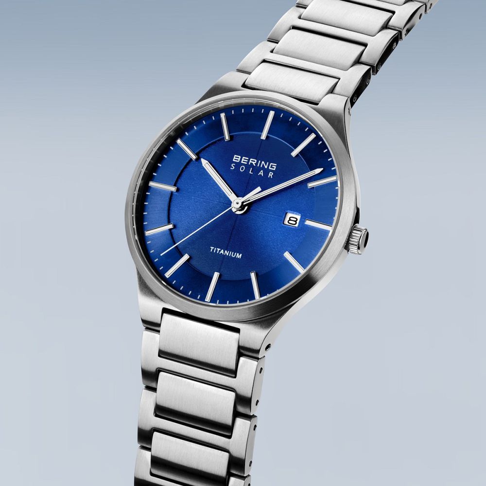 BERING Herrenuhr Titanium Slim Solar 15239 777 Juwelier Morgner