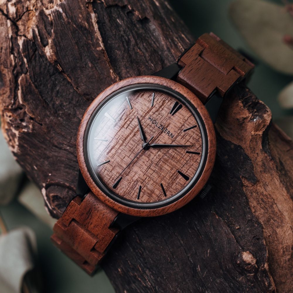 holzker uhr
